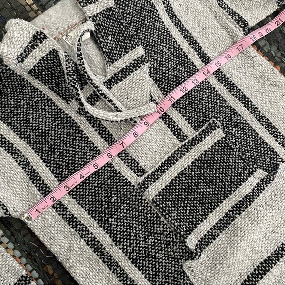 90s Grey & Black Hippie Boho Hooded Sweatshirt Baja Jerga Mexican Hoodie - Picture 4 of 6